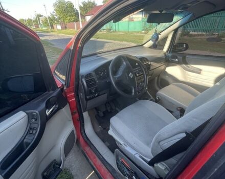 Красный Опель Зафира, объемом двигателя 2.2 л и пробегом 280 тыс. км за 2650 $, фото 4 на Automoto.ua