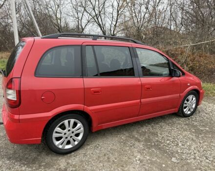 Красный Опель Зафира, объемом двигателя 2.2 л и пробегом 300 тыс. км за 1850 $, фото 2 на Automoto.ua