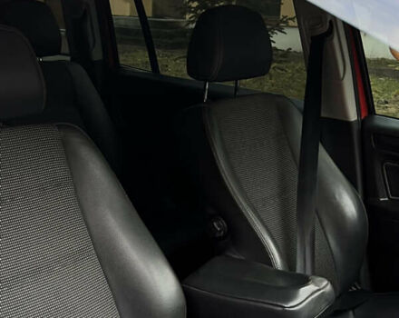 Красный Опель Зафира, объемом двигателя 1.91 л и пробегом 280 тыс. км за 3950 $, фото 8 на Automoto.ua