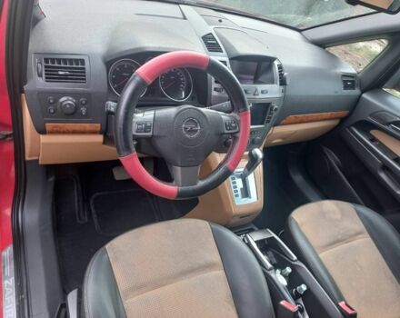 Красный Опель Зафира, объемом двигателя 1.9 л и пробегом 330 тыс. км за 5900 $, фото 3 на Automoto.ua