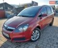 Красный Опель Зафира, объемом двигателя 1.6 л и пробегом 273 тыс. км за 5600 $, фото 1 на Automoto.ua