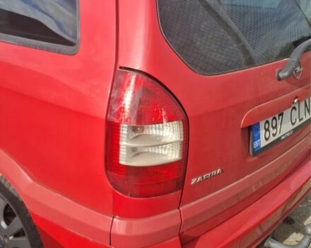 Красный Опель Зафира, объемом двигателя 2.2 л и пробегом 200 тыс. км за 2000 $, фото 4 на Automoto.ua