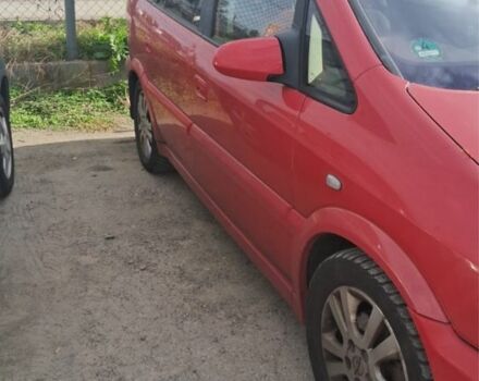 Красный Опель Зафира, объемом двигателя 2.2 л и пробегом 200 тыс. км за 2000 $, фото 2 на Automoto.ua