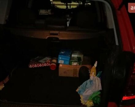 Красный Опель Зафира, объемом двигателя 1.6 л и пробегом 184 тыс. км за 6000 $, фото 8 на Automoto.ua