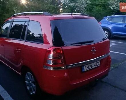 Красный Опель Зафира, объемом двигателя 1.6 л и пробегом 184 тыс. км за 6000 $, фото 4 на Automoto.ua