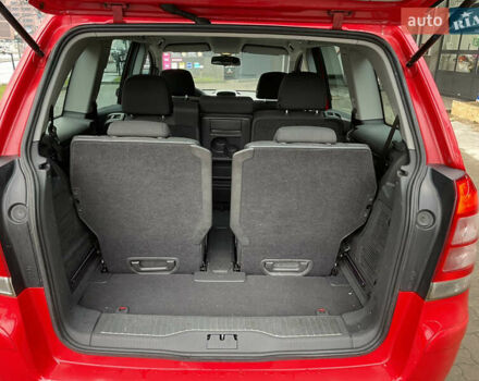 Червоний Опель Зафіра, об'ємом двигуна 1.6 л та пробігом 220 тис. км за 6500 $, фото 9 на Automoto.ua