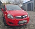 Красный Опель Зафира, объемом двигателя 1.69 л и пробегом 270 тыс. км за 6700 $, фото 2 на Automoto.ua
