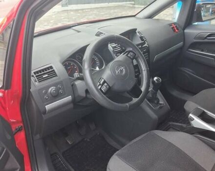 Красный Опель Зафира, объемом двигателя 1.69 л и пробегом 270 тыс. км за 6700 $, фото 16 на Automoto.ua