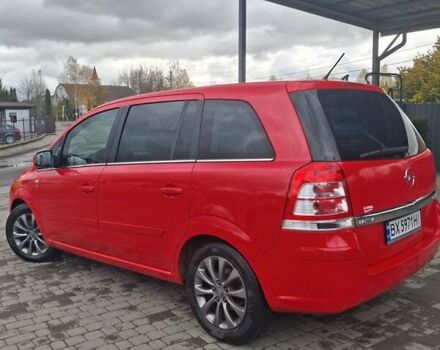 Красный Опель Зафира, объемом двигателя 1.69 л и пробегом 270 тыс. км за 6700 $, фото 6 на Automoto.ua