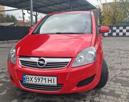Красный Опель Зафира, объемом двигателя 1.69 л и пробегом 270 тыс. км за 6700 $, фото 1 на Automoto.ua