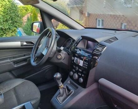 Красный Опель Зафира, объемом двигателя 1.7 л и пробегом 300 тыс. км за 6500 $, фото 9 на Automoto.ua