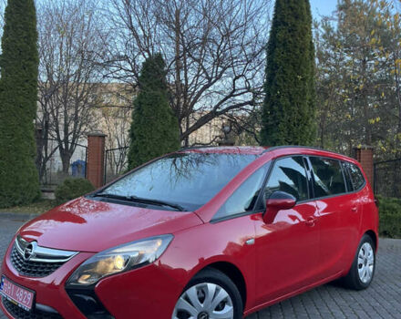 Красный Опель Зафира, объемом двигателя 1.6 л и пробегом 146 тыс. км за 10699 $, фото 1 на Automoto.ua