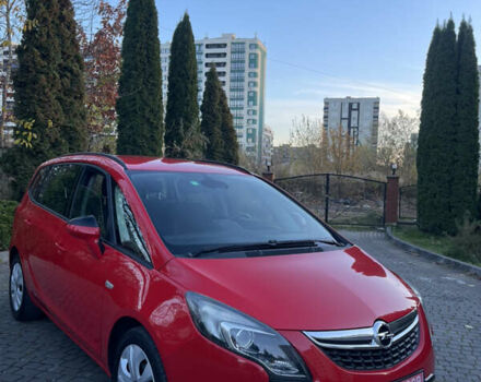 Красный Опель Зафира, объемом двигателя 1.6 л и пробегом 146 тыс. км за 10699 $, фото 6 на Automoto.ua