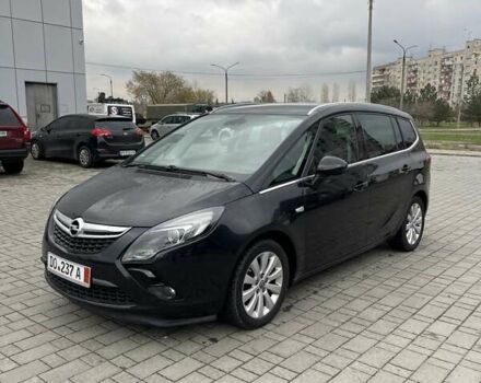 Красный Опель Зафира, объемом двигателя 0 л и пробегом 203 тыс. км за 10300 $, фото 2 на Automoto.ua