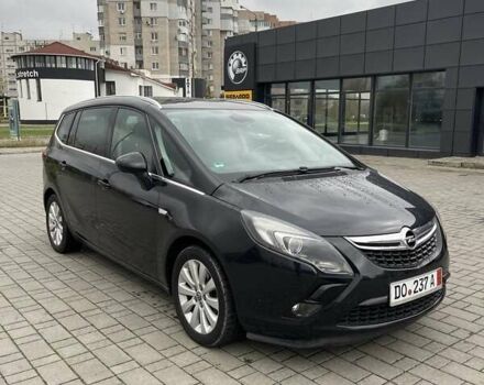 Красный Опель Зафира, объемом двигателя 0 л и пробегом 203 тыс. км за 10300 $, фото 1 на Automoto.ua