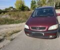 Красный Опель Зафира, объемом двигателя 2.2 л и пробегом 220 тыс. км за 2000 $, фото 1 на Automoto.ua