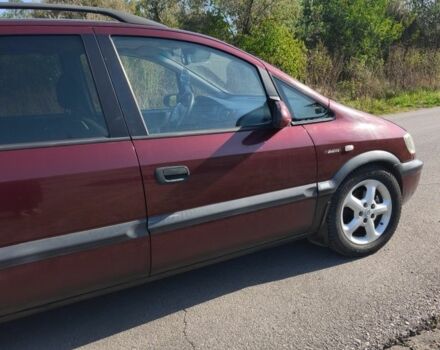 Красный Опель Зафира, объемом двигателя 2.2 л и пробегом 220 тыс. км за 2000 $, фото 14 на Automoto.ua