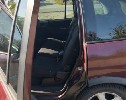 Красный Опель Зафира, объемом двигателя 2.2 л и пробегом 220 тыс. км за 2000 $, фото 6 на Automoto.ua