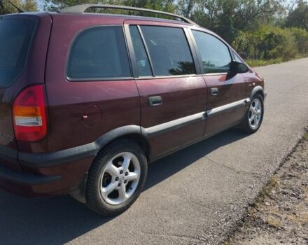 Красный Опель Зафира, объемом двигателя 2.2 л и пробегом 220 тыс. км за 2000 $, фото 13 на Automoto.ua