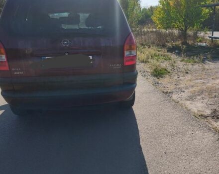 Красный Опель Зафира, объемом двигателя 2.2 л и пробегом 220 тыс. км за 2000 $, фото 11 на Automoto.ua