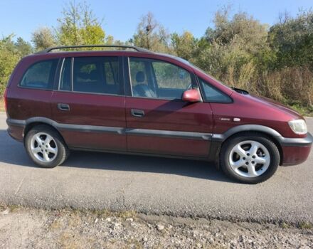 Красный Опель Зафира, объемом двигателя 2.2 л и пробегом 220 тыс. км за 2000 $, фото 15 на Automoto.ua