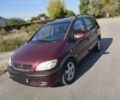 Красный Опель Зафира, объемом двигателя 2.2 л и пробегом 220 тыс. км за 2000 $, фото 1 на Automoto.ua
