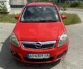 Красный Опель Зафира, объемом двигателя 1.9 л и пробегом 325 тыс. км за 4200 $, фото 1 на Automoto.ua