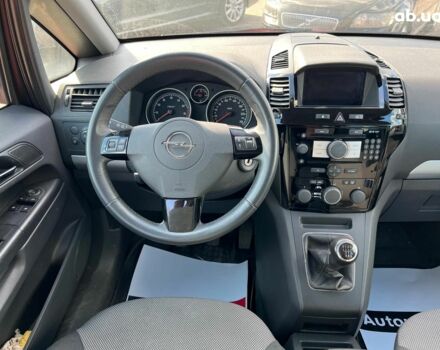Красный Опель Зафира, объемом двигателя 16 л и пробегом 113 тыс. км за 6950 $, фото 17 на Automoto.ua