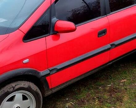 Красный Опель Зафира, объемом двигателя 1.8 л и пробегом 330 тыс. км за 3800 $, фото 1 на Automoto.ua