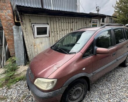 Красный Опель Зафира, объемом двигателя 1.6 л и пробегом 320 тыс. км за 2771 $, фото 1 на Automoto.ua