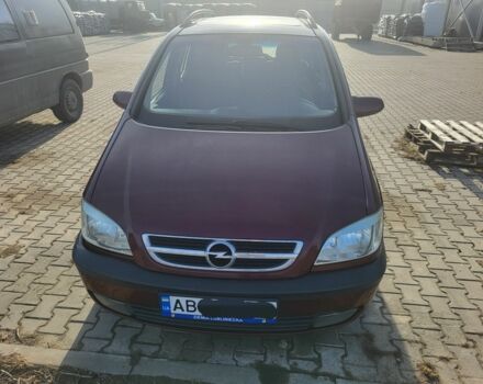 Красный Опель Зафира, объемом двигателя 1.8 л и пробегом 295 тыс. км за 2374 $, фото 1 на Automoto.ua