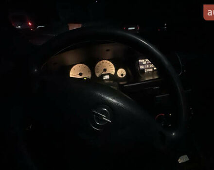 Червоний Опель Зафіра, об'ємом двигуна 2.17 л та пробігом 351 тис. км за 2800 $, фото 1 на Automoto.ua