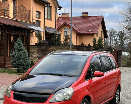 Красный Опель Зафира, объемом двигателя 1.91 л и пробегом 280 тыс. км за 3950 $, фото 1 на Automoto.ua