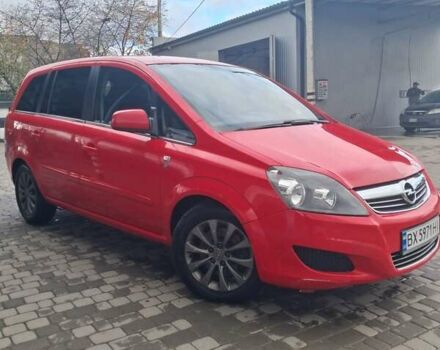 Опель Зафира 2010 в Староконстантинов на Automoto.ua Красный Опель Зафира, объемом двигателя 1.69 л и пробегом 270 тыс. км за 6700 $, фото 1 на Automoto.ua