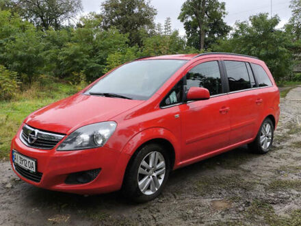 Опель Зафира 2011 в Киеве на Automoto.ua Красный Опель Зафира, объемом двигателя 1.69 л и пробегом 184 тыс. км за 7600 $, фото 1 на Automoto.ua