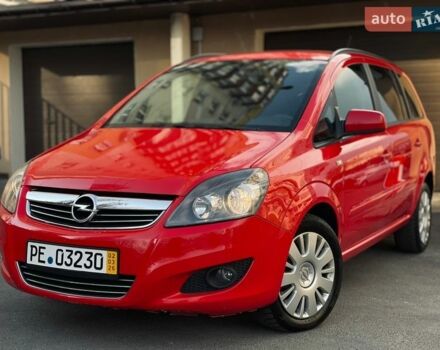 Красный Опель Зафира, объемом двигателя 1.6 л и пробегом 315 тыс. км за 6999 $, фото 1 на Automoto.ua
