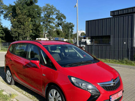 Опель Зафира 2014 в Львове на Automoto.ua Красный Опель Зафира, объемом двигателя 1.6 л и пробегом 146 тыс. км за 10499 $, фото 1 на Automoto.ua