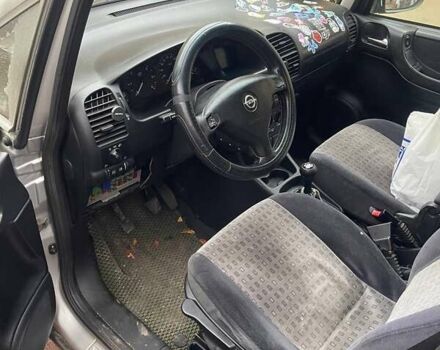 Опель Зафира, объемом двигателя 2 л и пробегом 300 тыс. км за 1897 $, фото 2 на Automoto.ua