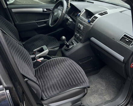 Опель Зафира, объемом двигателя 2.2 л и пробегом 198 тыс. км за 6600 $, фото 4 на Automoto.ua