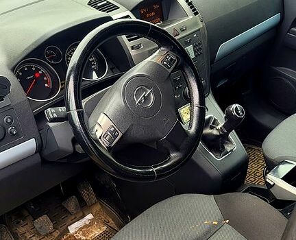 Опель Зафира 2007 в Черкассах на Automoto.ua Опель Зафира, объемом двигателя 1.8 л и пробегом 0 тыс. км за 6000 $, фото 8 на Automoto.ua