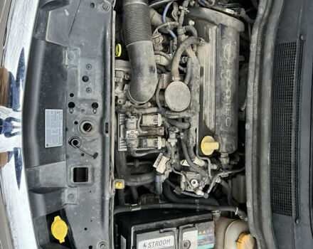 Опель Зафира, объемом двигателя 2.2 л и пробегом 198 тыс. км за 6600 $, фото 14 на Automoto.ua