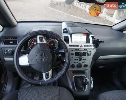 Опель Зафира, объемом двигателя 2.2 л и пробегом 215 тыс. км за 6800 $, фото 2 на Automoto.ua