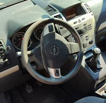 Опель Зафира, объемом двигателя 1.69 л и пробегом 234 тыс. км за 7200 $, фото 3 на Automoto.ua