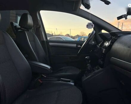 Опель Зафира, объемом двигателя 1.7 л и пробегом 280 тыс. км за 7000 $, фото 17 на Automoto.ua