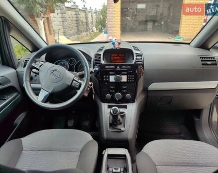 Опель Зафира, объемом двигателя 1.7 л и пробегом 250 тыс. км за 6900 $, фото 4 на Automoto.ua