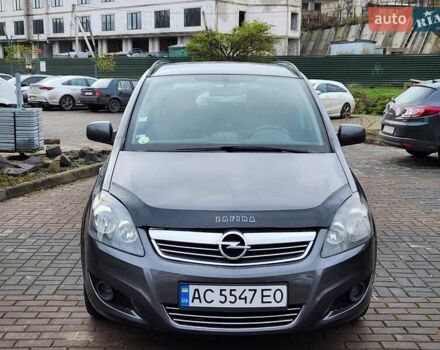 Опель Зафира, объемом двигателя 1.7 л и пробегом 243 тыс. км за 5400 $, фото 2 на Automoto.ua