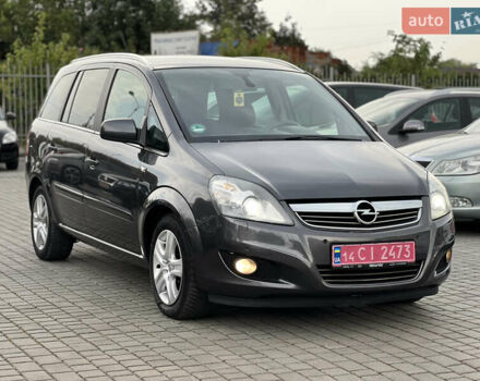 Опель Зафира, объемом двигателя 1.7 л и пробегом 217 тыс. км за 7600 $, фото 1 на Automoto.ua