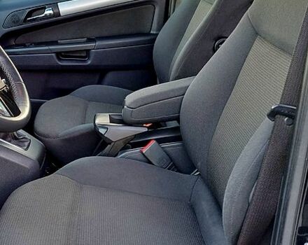 Опель Зафира, объемом двигателя 1.7 л и пробегом 235 тыс. км за 8500 $, фото 6 на Automoto.ua