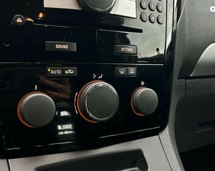 Опель Зафира, объемом двигателя 1.7 л и пробегом 185 тыс. км за 8999 $, фото 12 на Automoto.ua