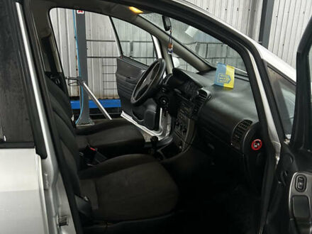 Опель Зафира, объемом двигателя 2.2 л и пробегом 460 тыс. км за 4200 $, фото 1 на Automoto.ua